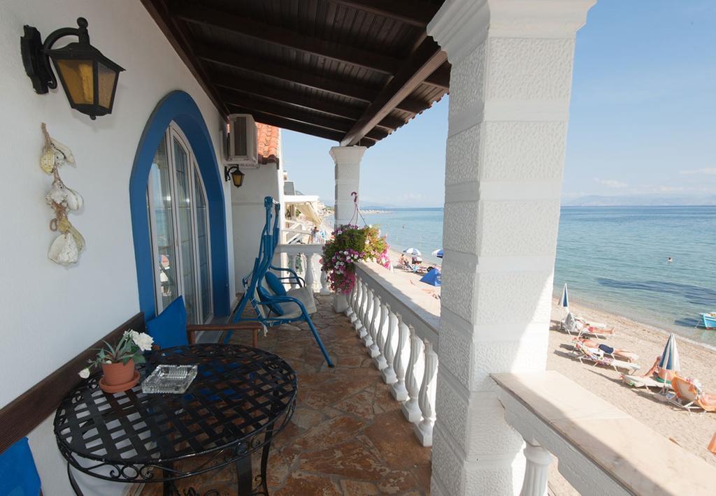Sweet Memories Beach Houses Mesongi Exterior photo